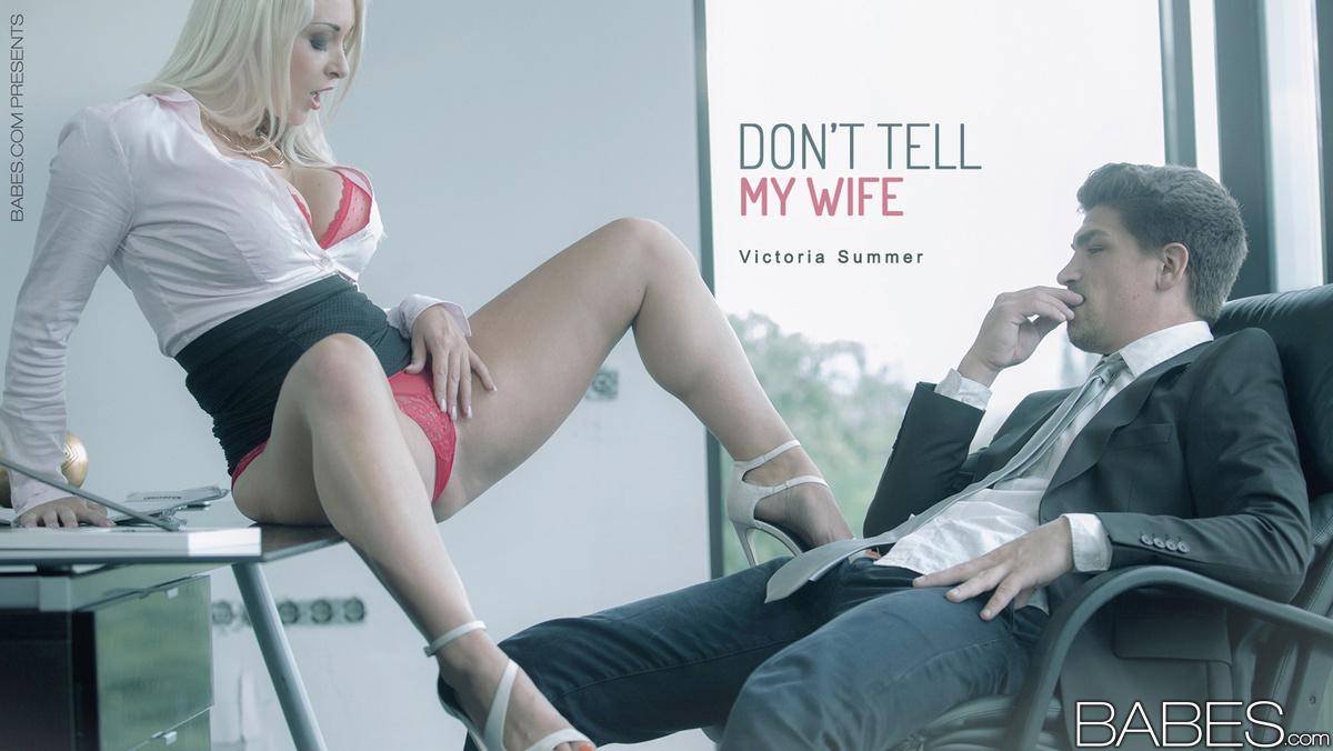 Блондинка секретарь Виктория Саммерс соблазняет в офисе секс в длинной черной юбке на porno-foto-s-blondinkami.ru